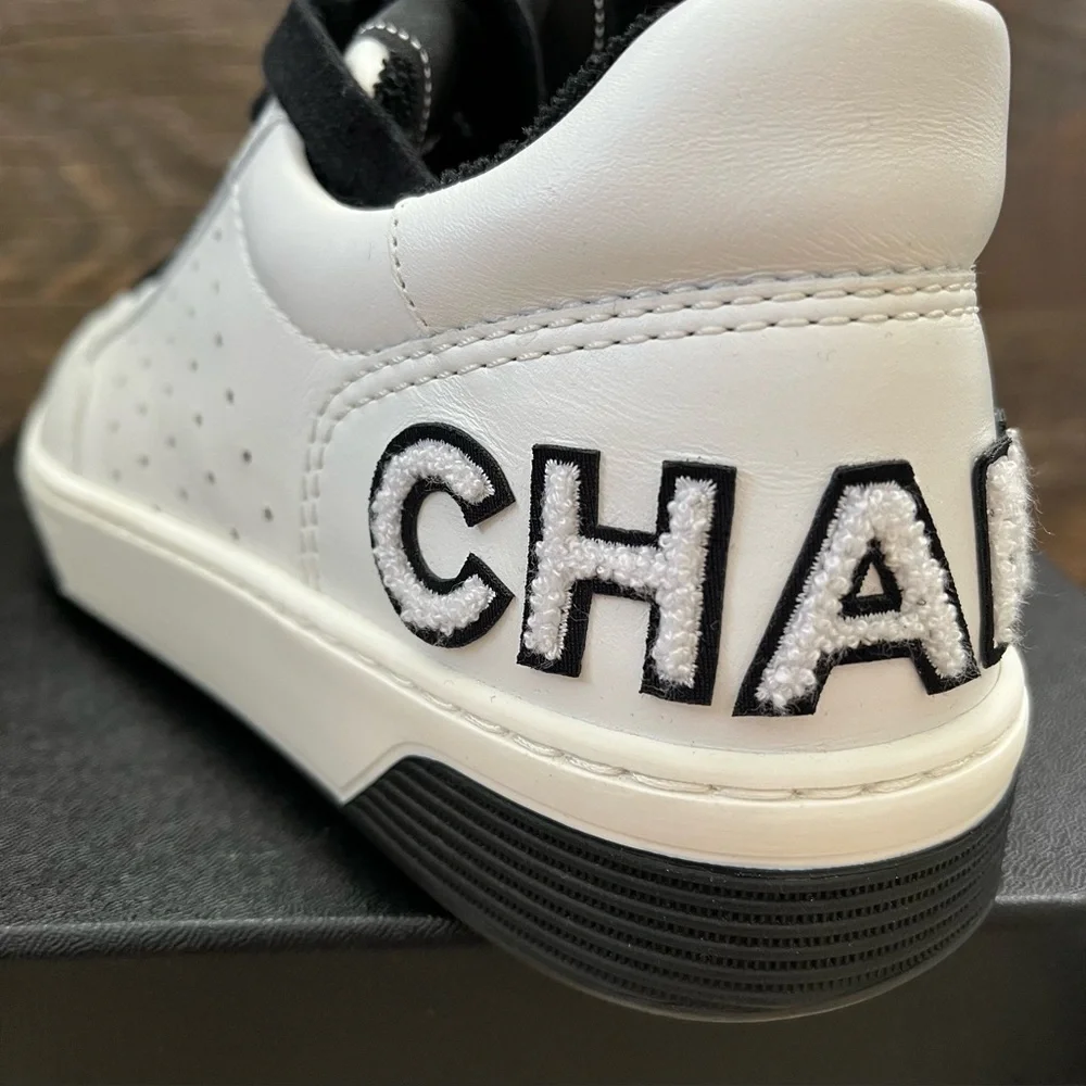 Chanel 20P Sneakers - White / Black - Size 38 (US 8) - Picture 10 of 16